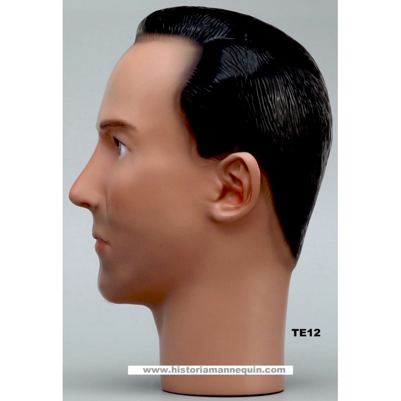 Realistic male heads  HWW Museum Mannequins